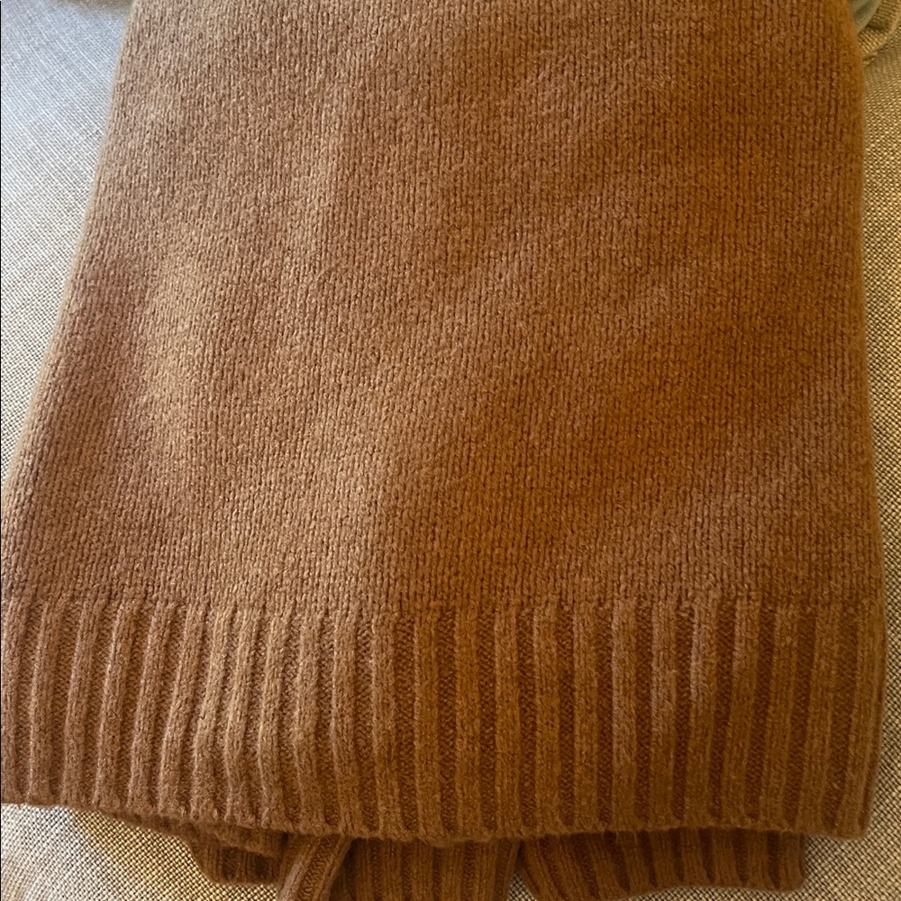 GAP Warm Cognac Knit Sweater - Picture 4 of 4